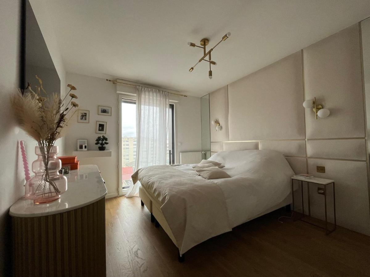 Appartement Luxueux Climatise Avec Terrasse, 6 Couchages - 17Eme Arrondissement De Paris Клиши Екстериор снимка